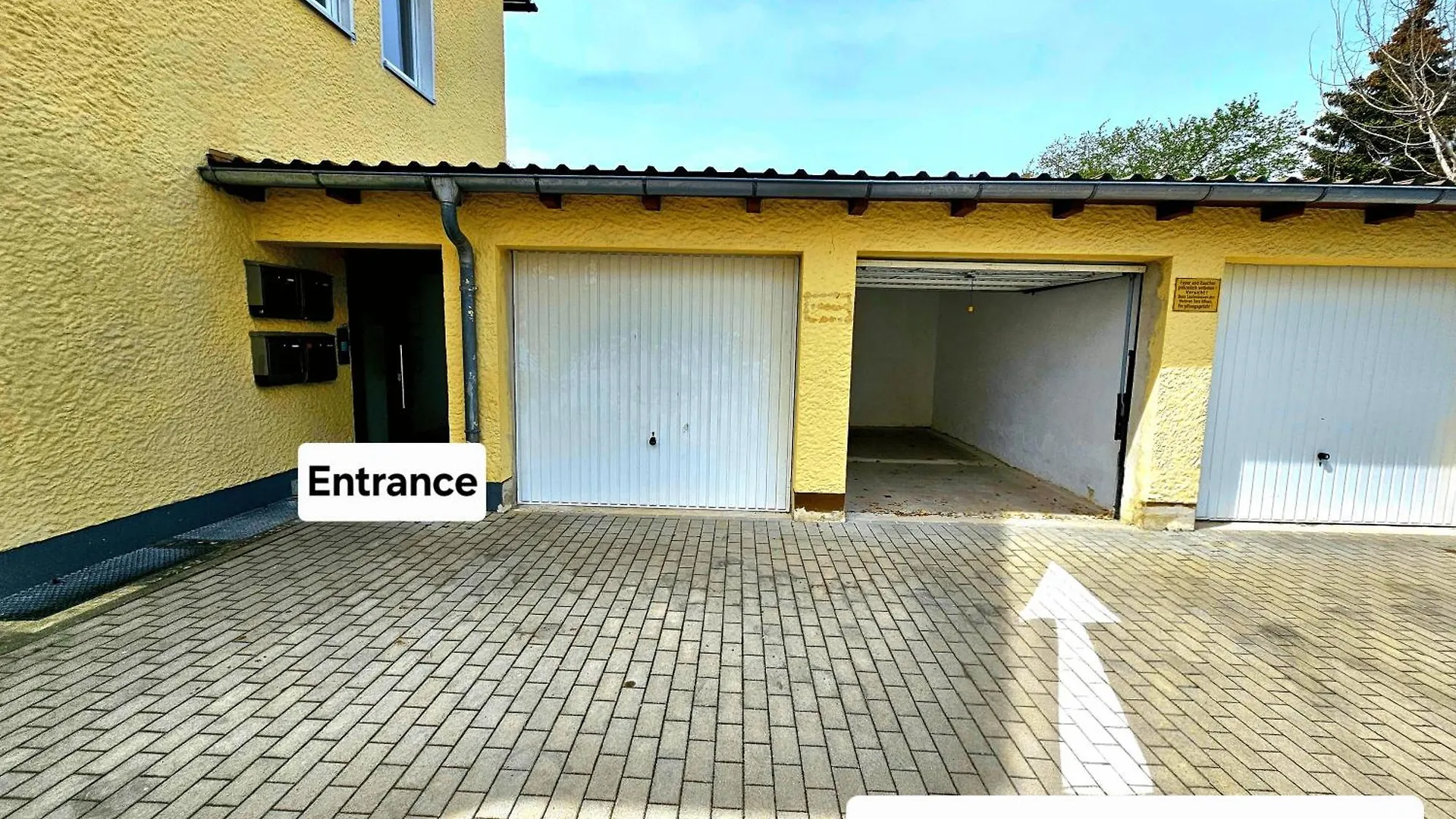 City-Close - King Bed & Free Garage Bayreuth Germany